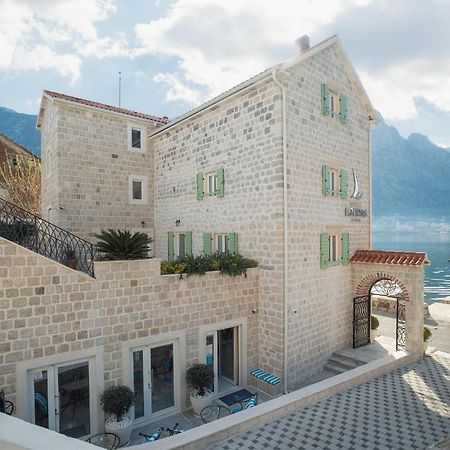 Hotel Libertas Котор Екстериор снимка