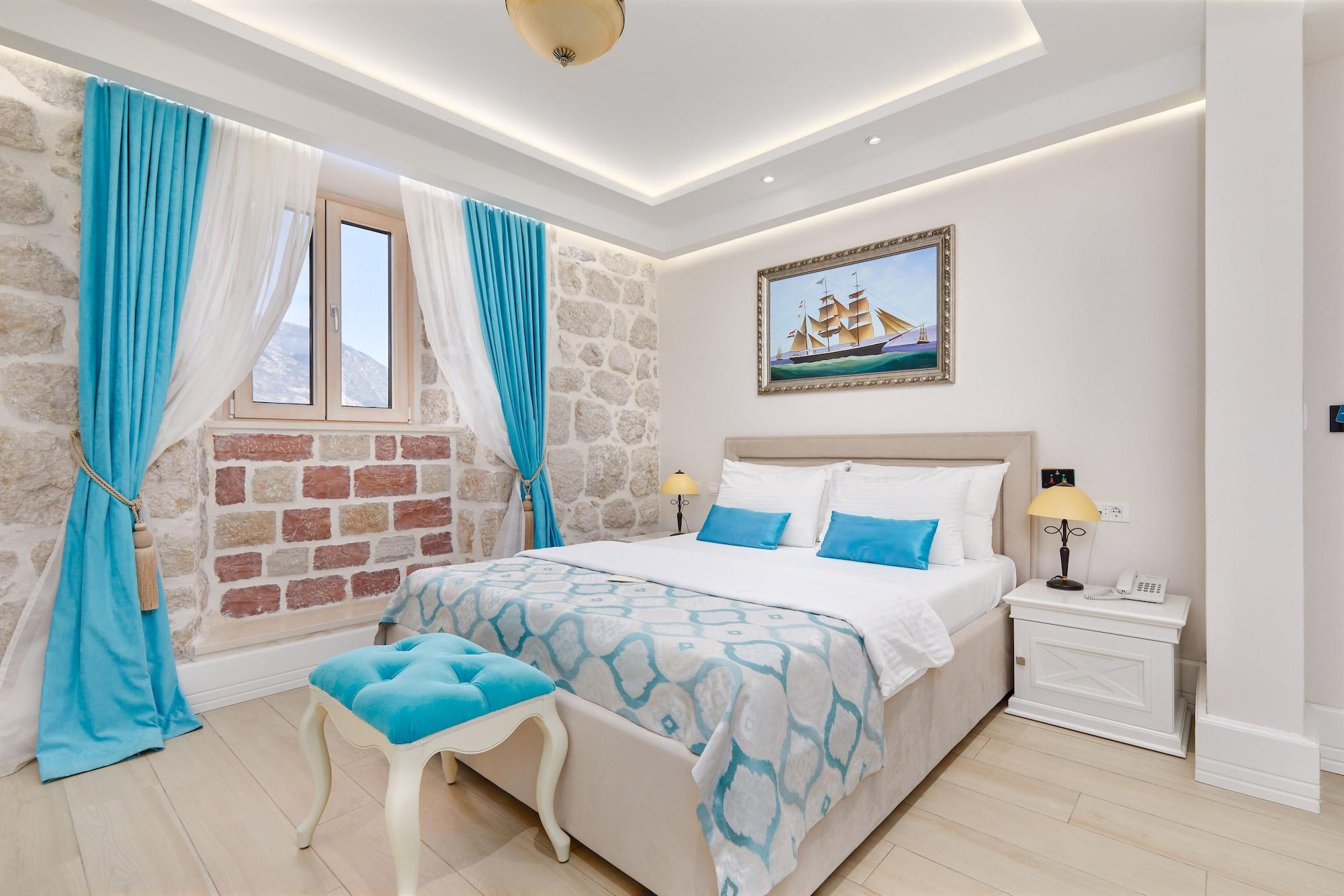 Hotel Libertas Котор Екстериор снимка