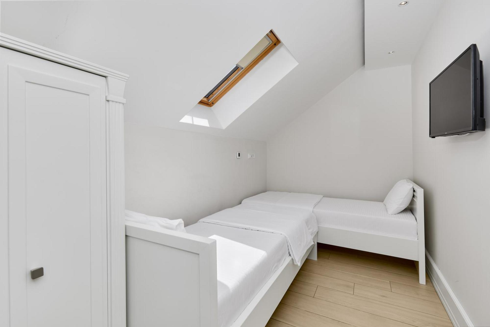 Hotel Libertas Котор Екстериор снимка